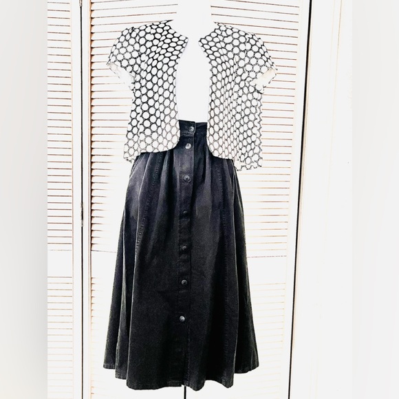 Cotton denim skirt 7 button up front two pockets elastic waistband @ back ~33” L - Picture 5 of 5